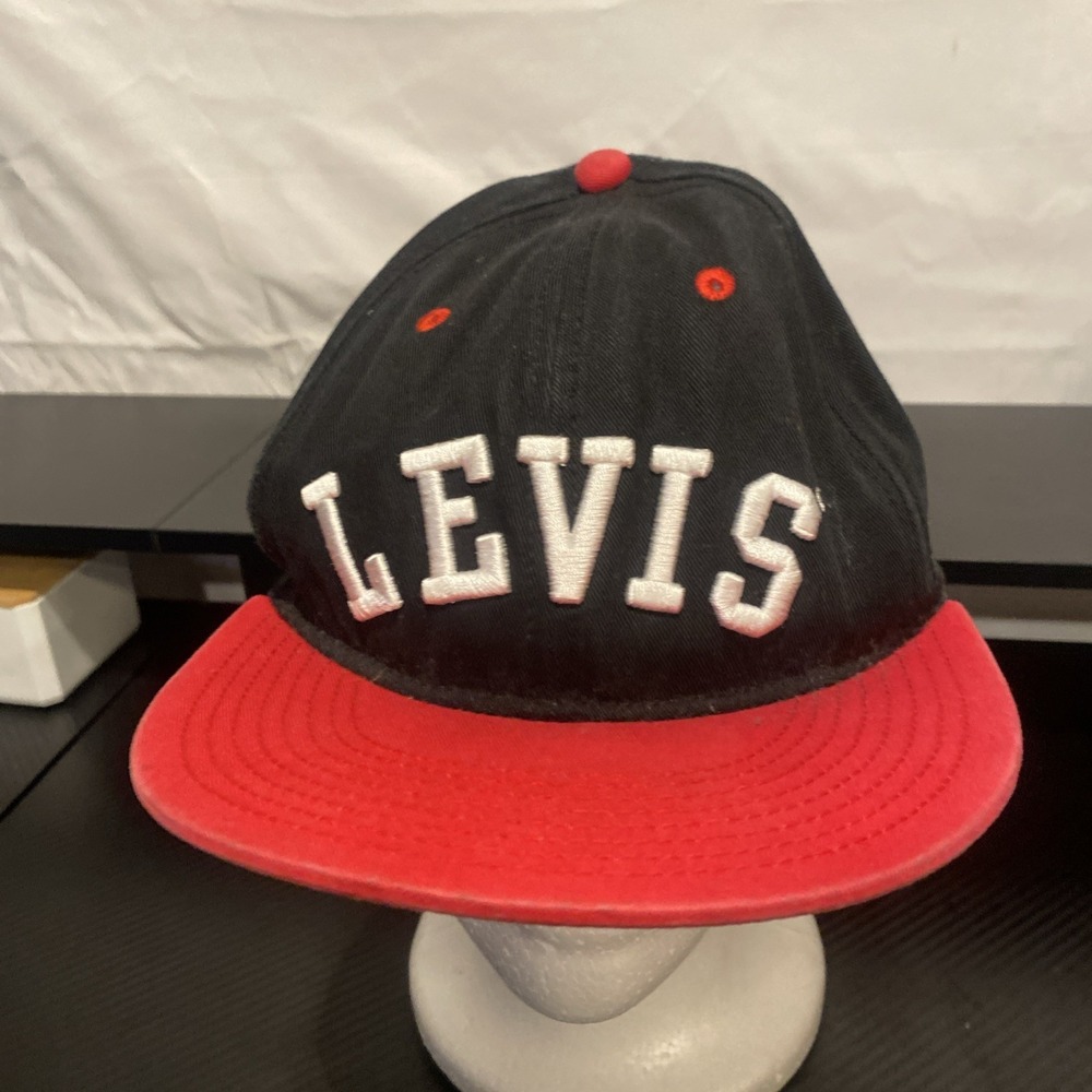 Vintage 90's  Black Color block  Levis‎ Adjustable Hat With Red Bill Retro